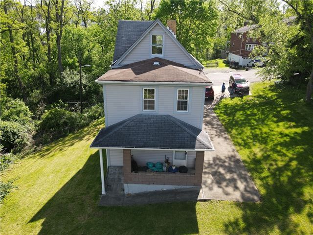 1520 Alverado Ave, Beechview, PA 15216