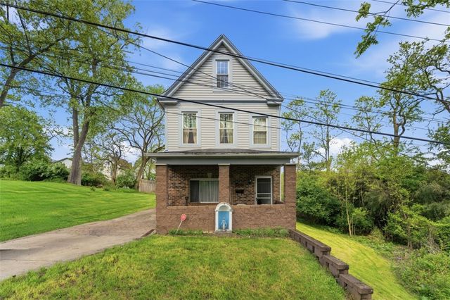 1520 Alverado Ave, Beechview, PA 15216