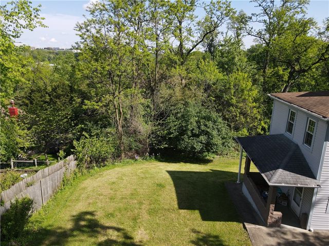 1520 Alverado Ave, Beechview, PA 15216