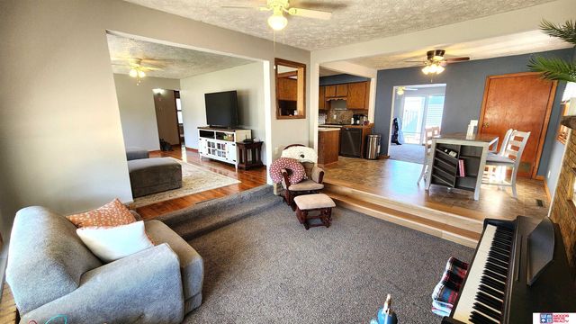 7018 Emiline Street, La Vista, NE 68128
