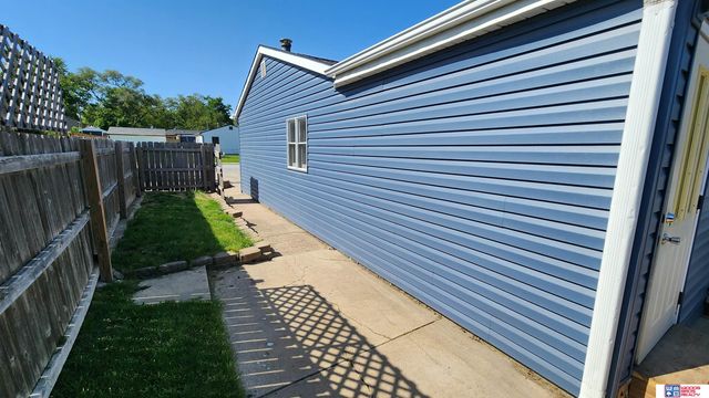 7018 Emiline Street, La Vista, NE 68128