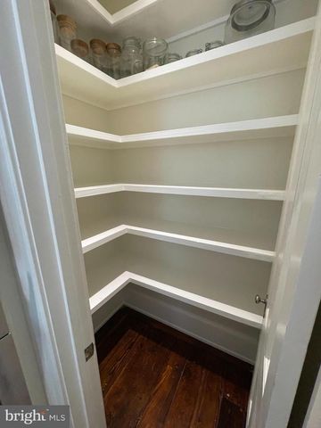 2802 P ST NW, Washington, DC 20007
