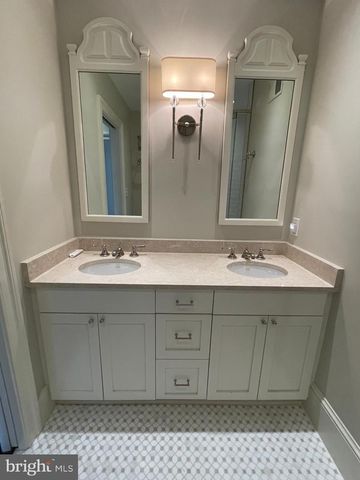 2802 P ST NW, Washington, DC 20007