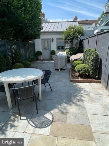 2802 P ST NW, Washington, DC 20007