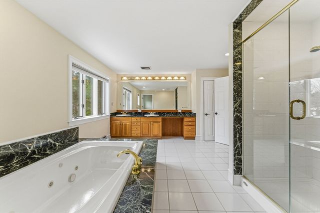 124 Deborah Rd, Newton, MA 02459