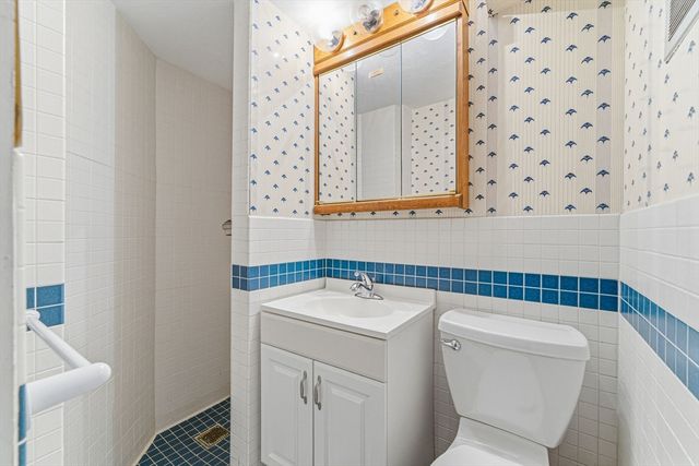 124 Deborah Rd, Newton, MA 02459