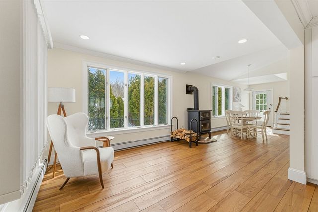 124 Deborah Rd, Newton, MA 02459