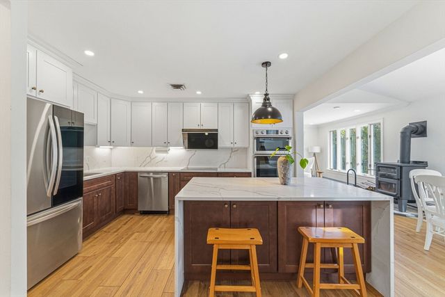 124 Deborah Rd, Newton, MA 02459