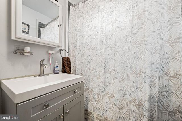 1127 OVERINGTON ST, Philadelphia, PA 19124