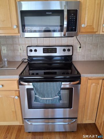 250 Centerbrook Road, Hamden, CT 06518