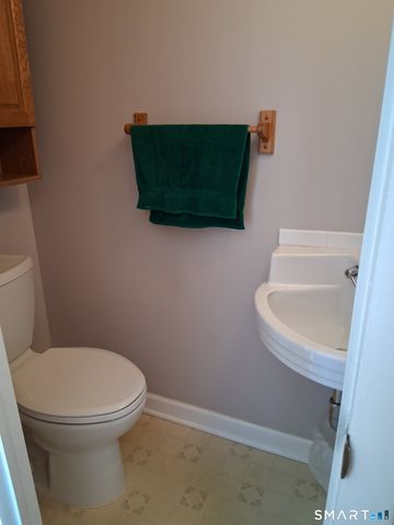 250 Centerbrook Road, Hamden, CT 06518