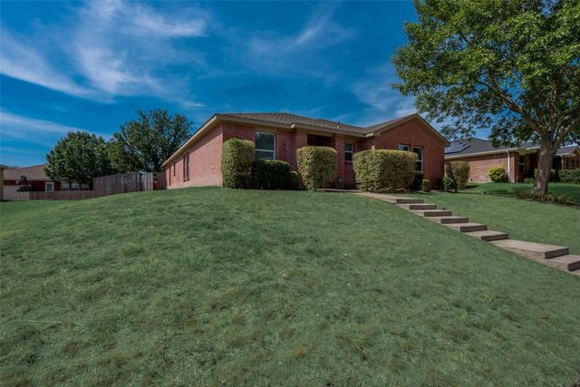 612 Snapdragon Lane, Desoto, TX 75115