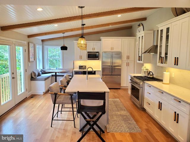 15 INDIAN SPRING DR, Silver Spring, MD 20901