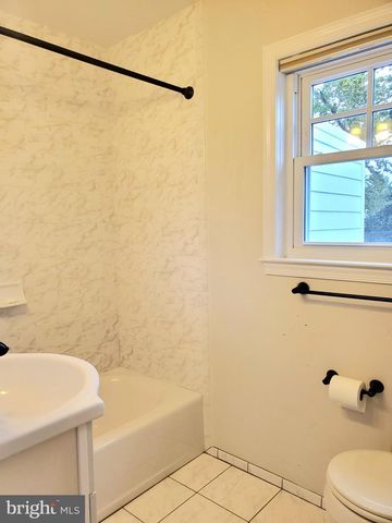 15 INDIAN SPRING DR, Silver Spring, MD 20901
