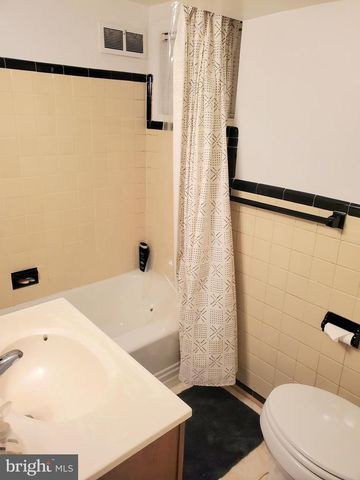 15 INDIAN SPRING DR, Silver Spring, MD 20901