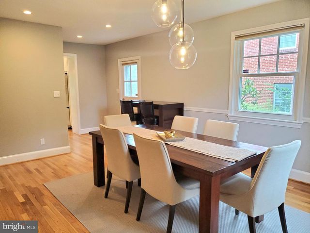 15 INDIAN SPRING DR, Silver Spring, MD 20901