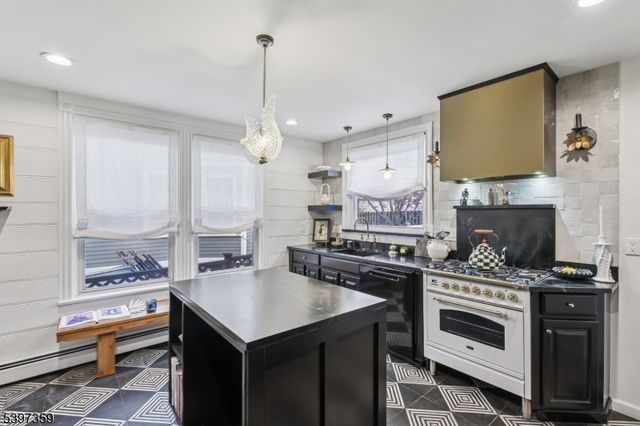 627 Highland Ave, Newark City, NJ 07104