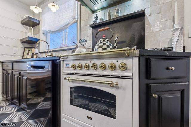 627 Highland Ave, Newark City, NJ 07104