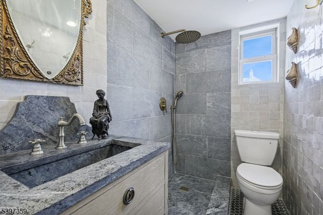 627 Highland Ave, Newark City, NJ 07104