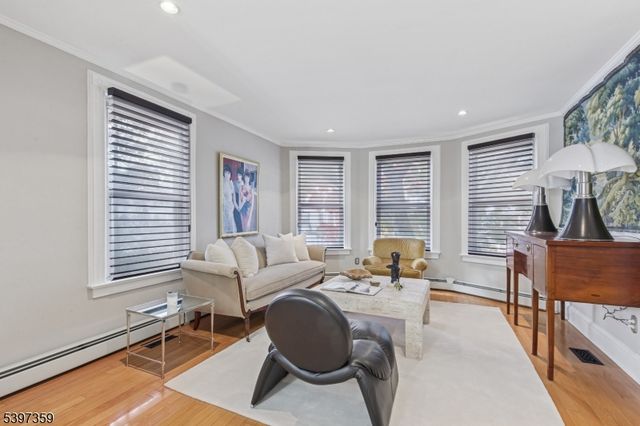 627 Highland Ave, Newark City, NJ 07104