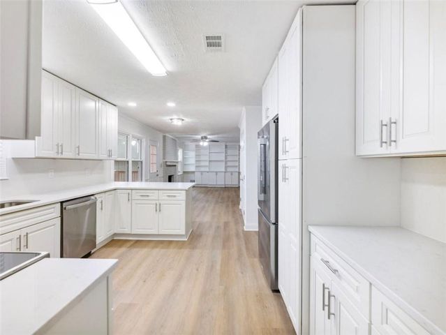 4984 Willow Overlook, Stone Mountain, GA 30088