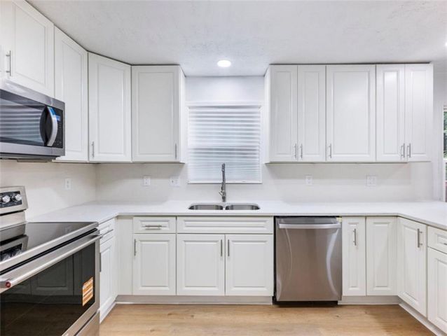 4984 Willow Overlook, Stone Mountain, GA 30088
