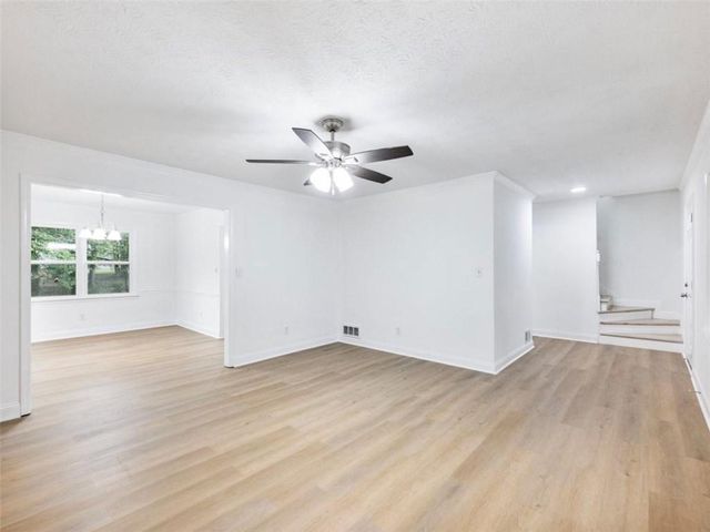 4984 Willow Overlook, Stone Mountain, GA 30088