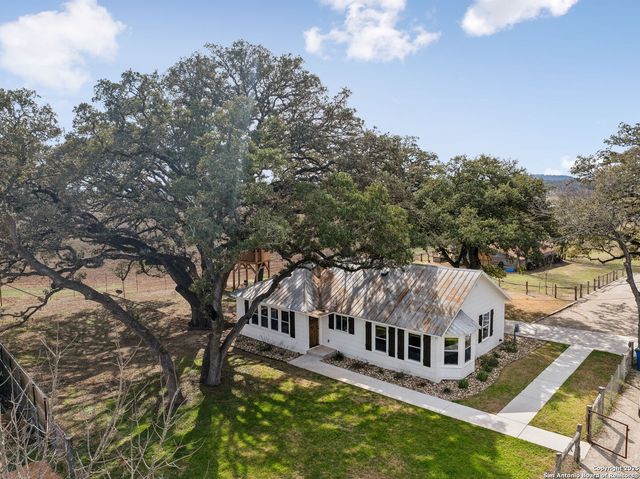 114 Wyatt, Center Point, TX 78010