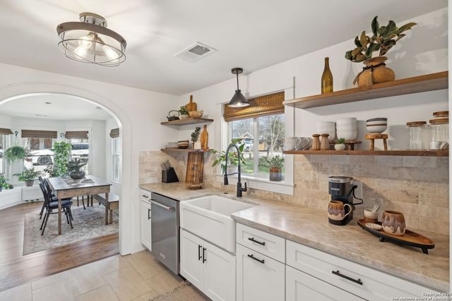 114 Wyatt, Center Point, TX 78010
