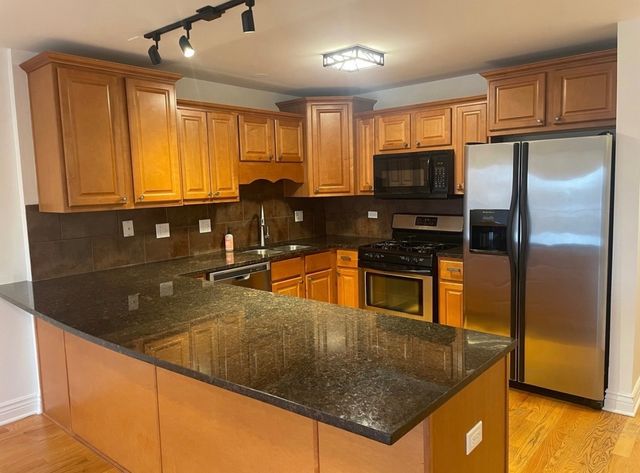 5652 W 63rd Street 2W, Chicago, IL 60638