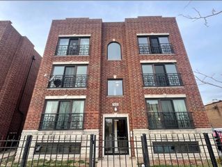 5652 W 63rd Street 2W, Chicago, IL 60638