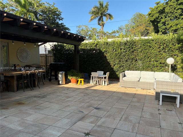1406 Coolidge St, Hollywood, FL 33020