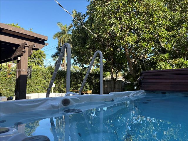1406 Coolidge St, Hollywood, FL 33020