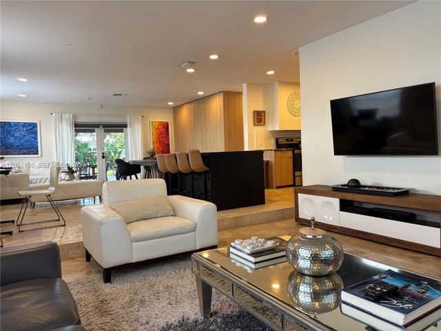 1406 Coolidge St, Hollywood, FL 33020