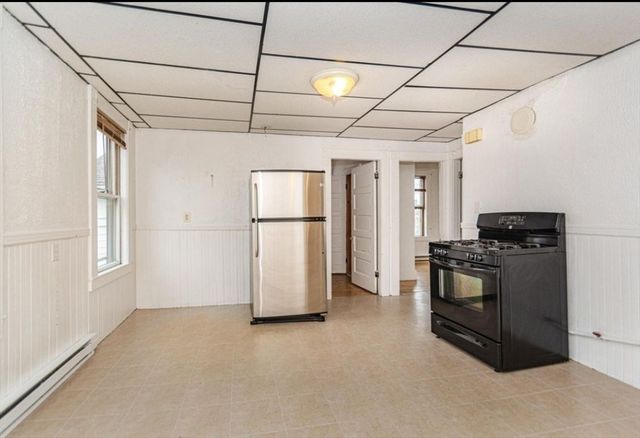 304 Pawtucket Street 2, Lowell, MA 01854