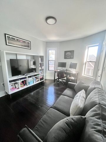 27 Armandine St 3, Boston, MA 02124