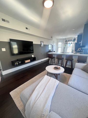 27 Armandine St 3, Boston, MA 02124