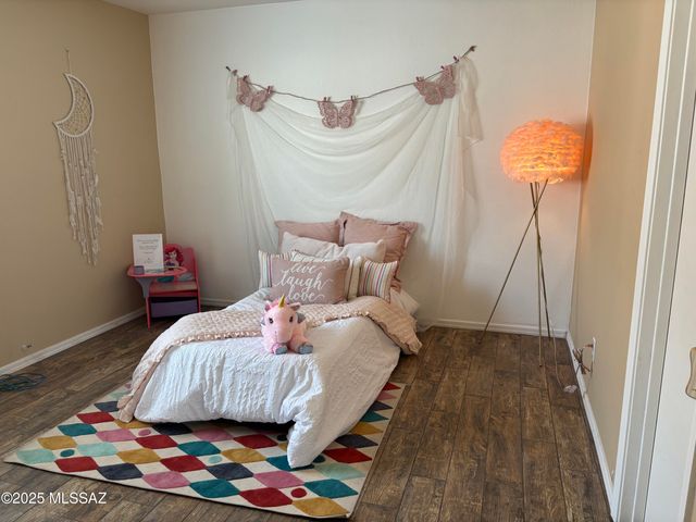 8000 W Mural Hill Drive, Tucson, AZ 85743