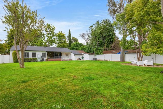 2450 Bonnie Brae, Santa Ana, CA 92706