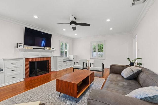 2450 Bonnie Brae, Santa Ana, CA 92706