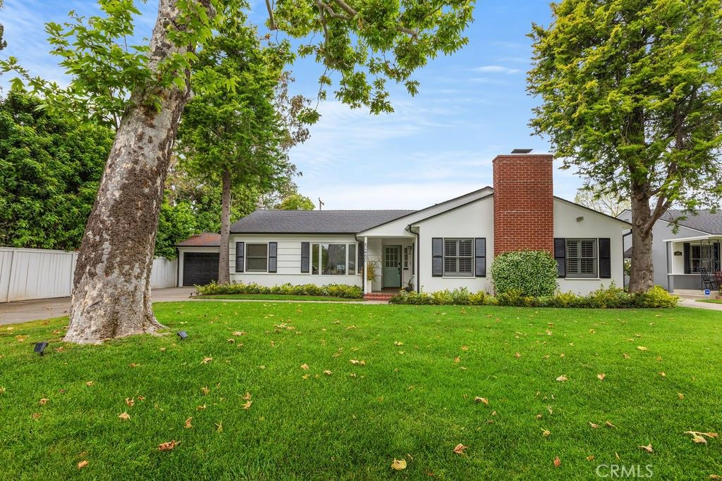 2450 Bonnie Brae, Santa Ana, CA 92706