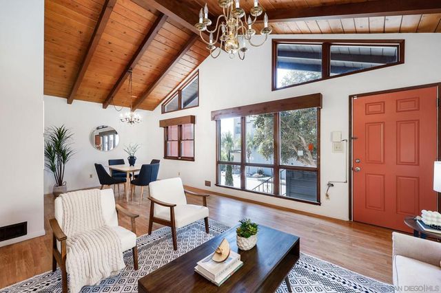 5858 Riley St, San Diego, CA 92110