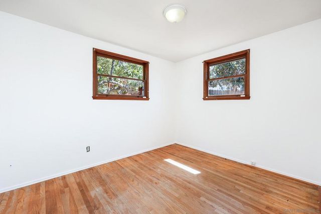 5858 Riley St, San Diego, CA 92110