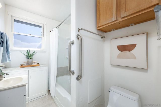 5858 Riley St, San Diego, CA 92110