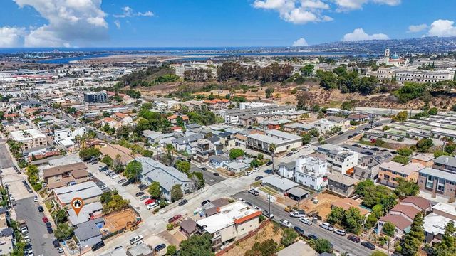 5858 Riley St, San Diego, CA 92110