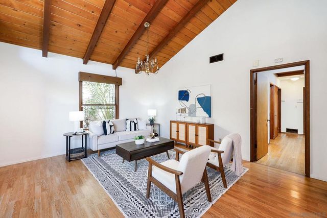5858 Riley St, San Diego, CA 92110