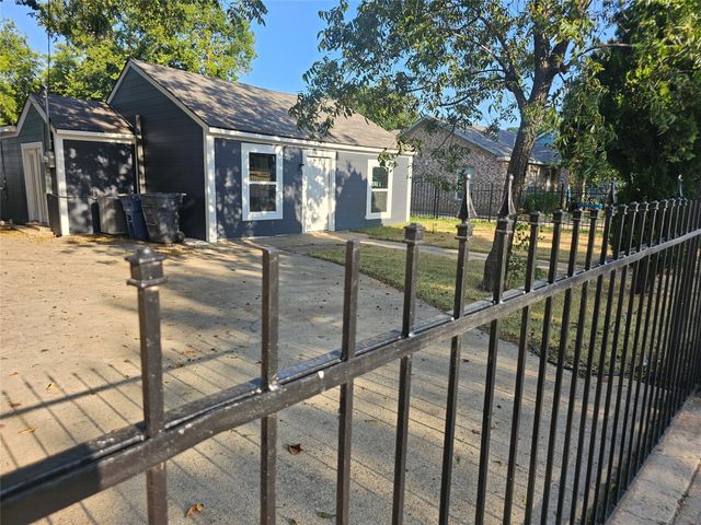 2426 S TYLER, Dallas, TX 75224