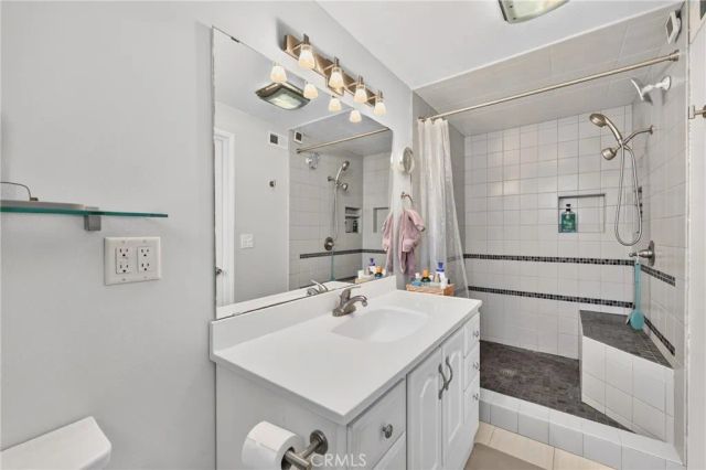 1633 E Clarion, Carson, CA 90745