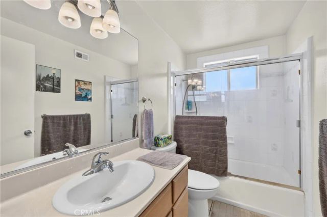 1633 E Clarion, Carson, CA 90745
