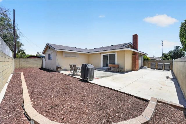 1633 E Clarion, Carson, CA 90745